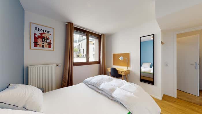 Listing photo thumbnail