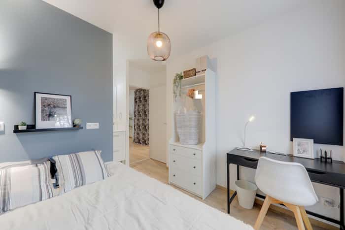 Listing photo thumbnail