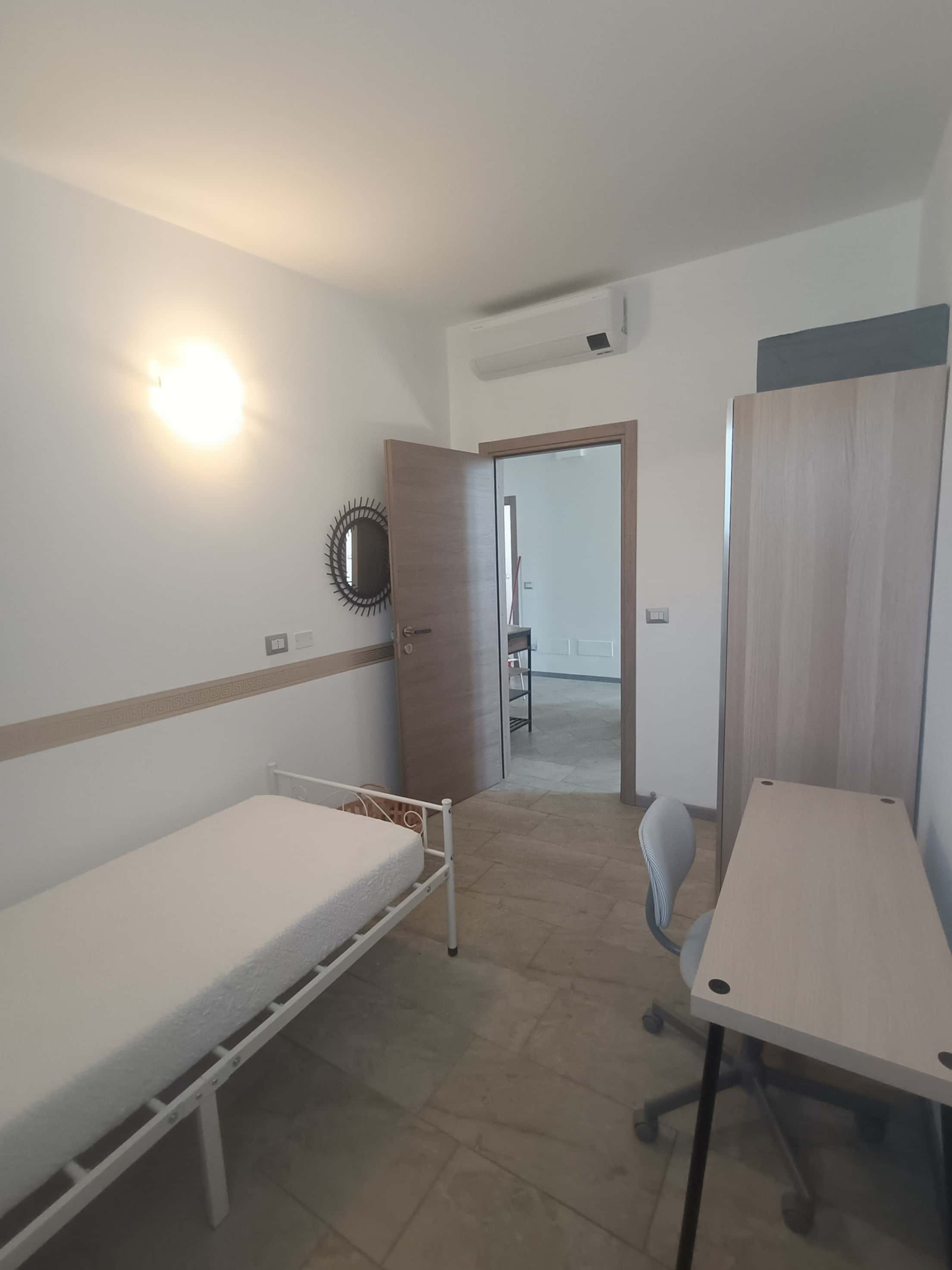 Chambre dans Via Castellammare, Milano pour 120 m² avec 4 chambres