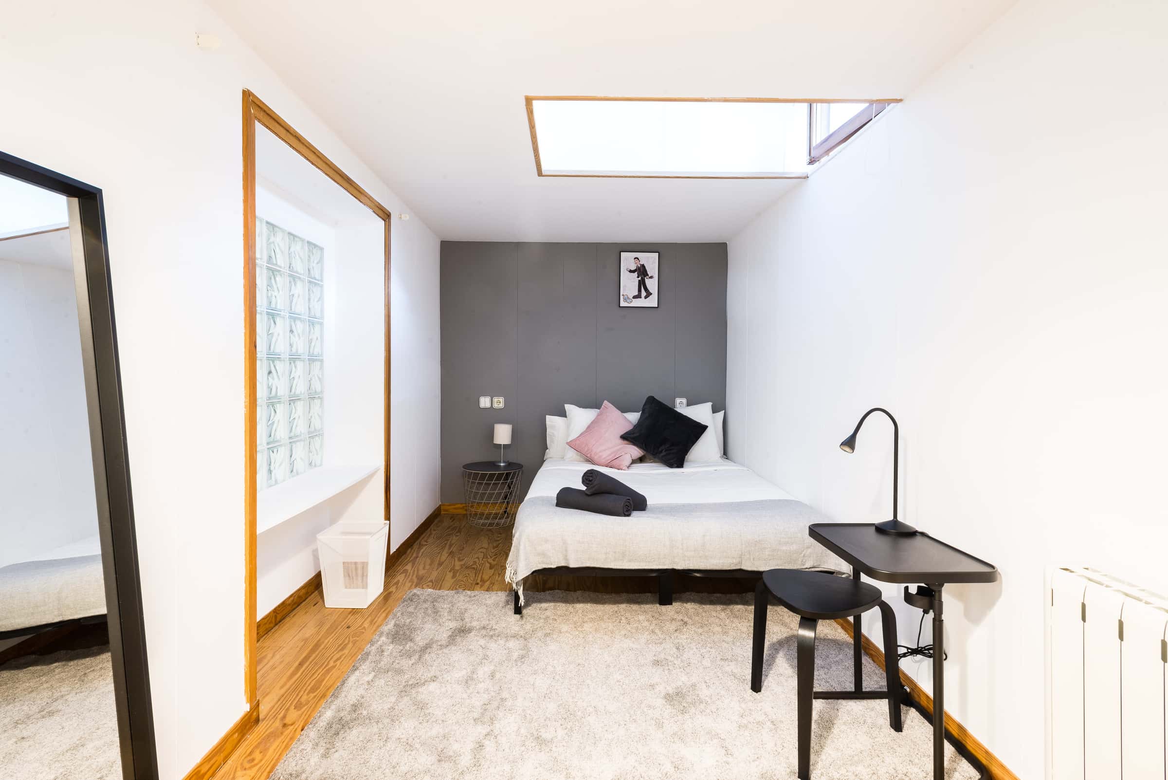 Habitación individual en Via Calle Luna  º Der