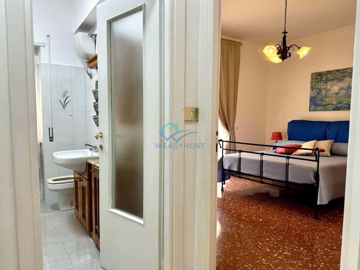 077 - Anassimandro - Typical Grandma's Roman Apartment