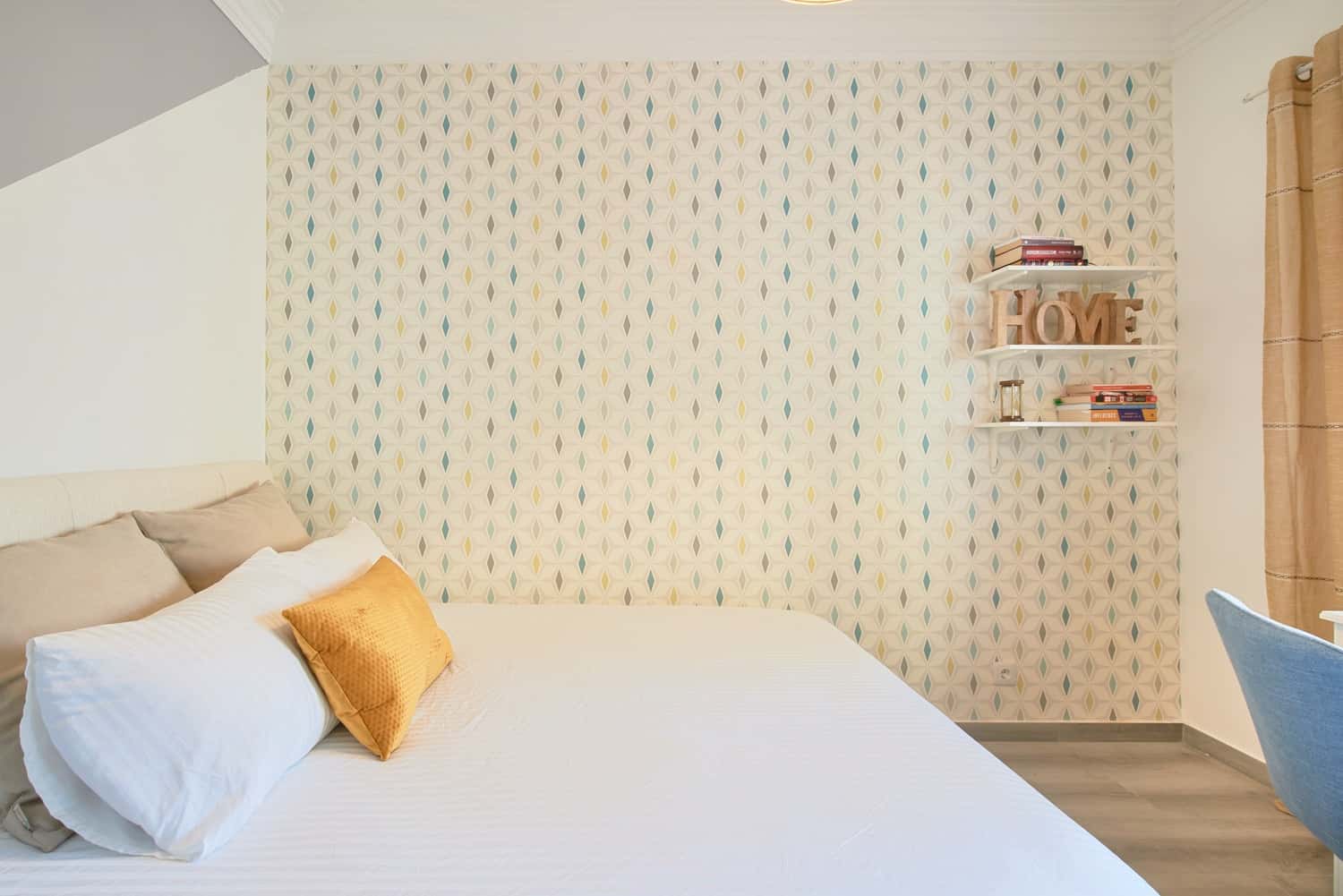 Room 4 - 207. R.António Aleixo 39 3D