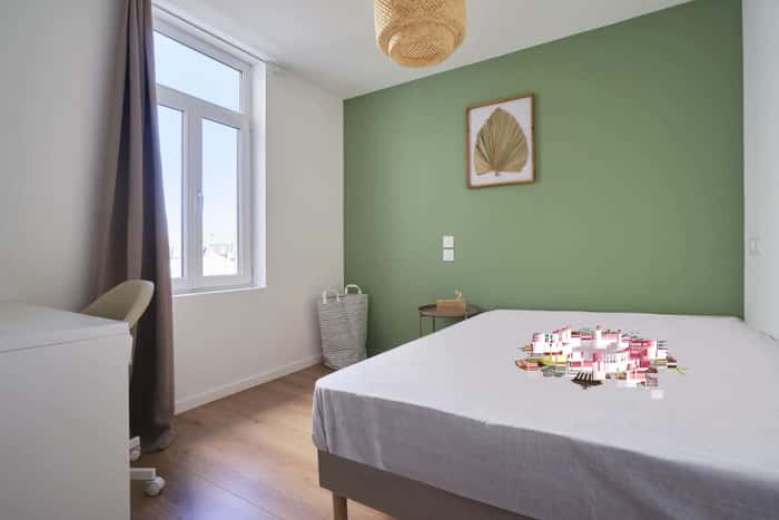 Listing photo thumbnail