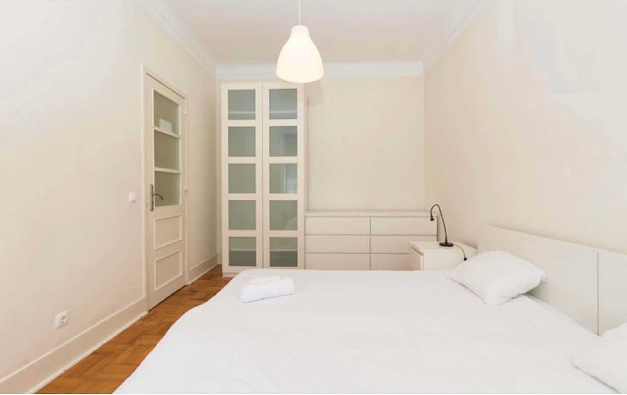 Estrada das Laranjeiras (Students only)