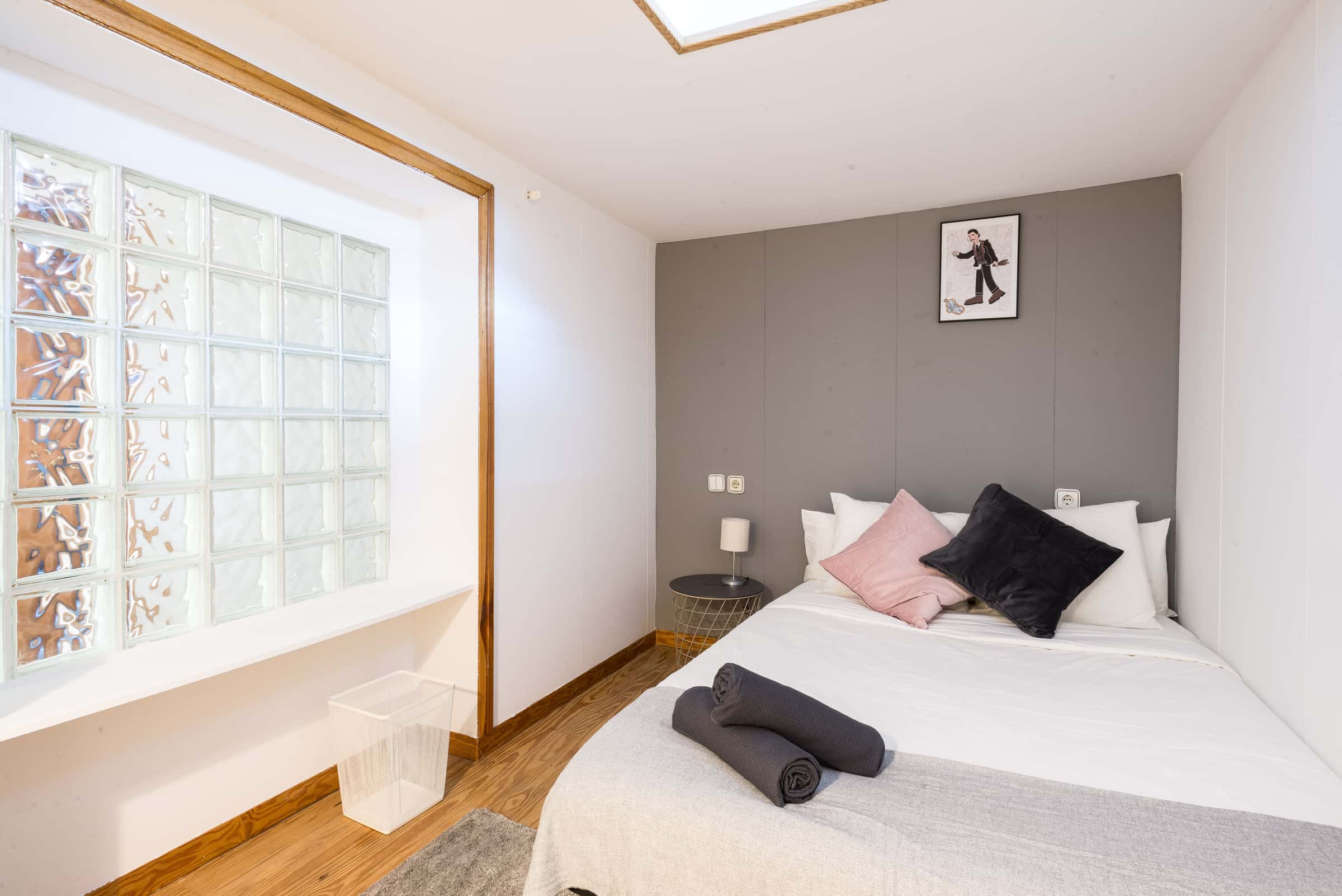 Habitación individual en Via Calle Luna  º Der