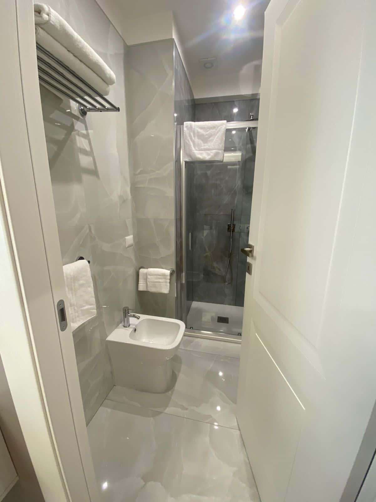 Chambre dans Via Oderisi da Gubbio, Roma pour 90 m² avec 3 chambres