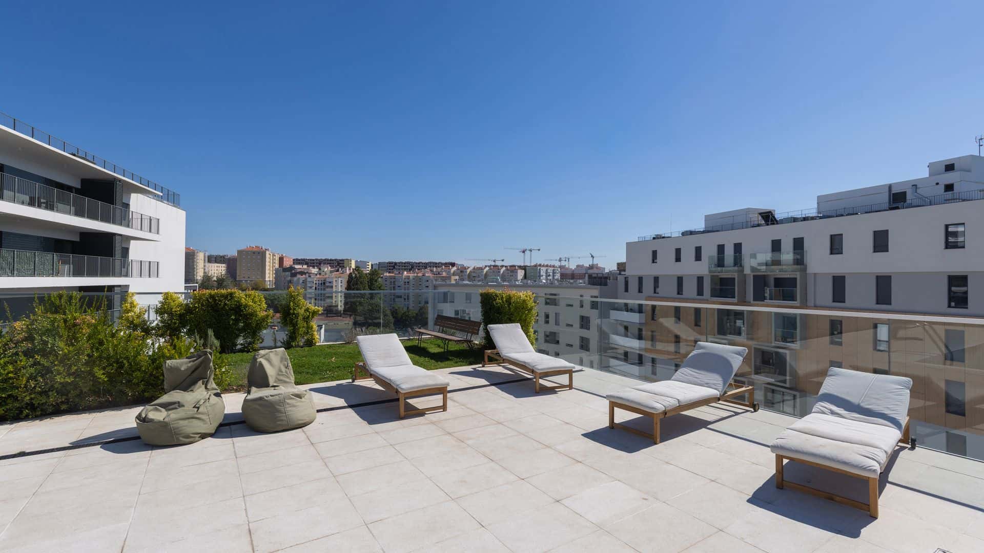 Soft Modern 1BDR Flat in Lumiar