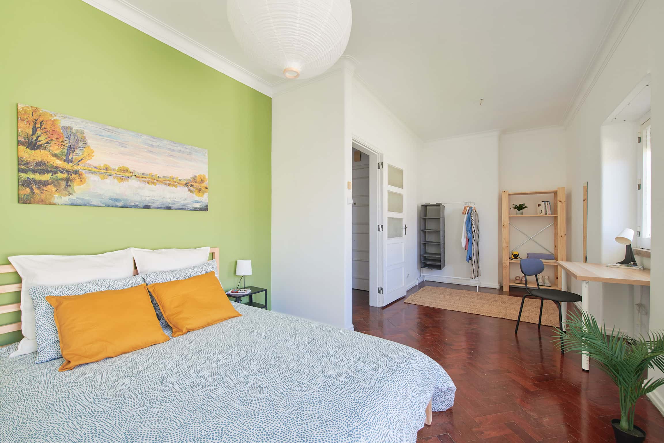 Bedroom with private terrace in a 5-bedroom apartment in Lisbon - Room 5
