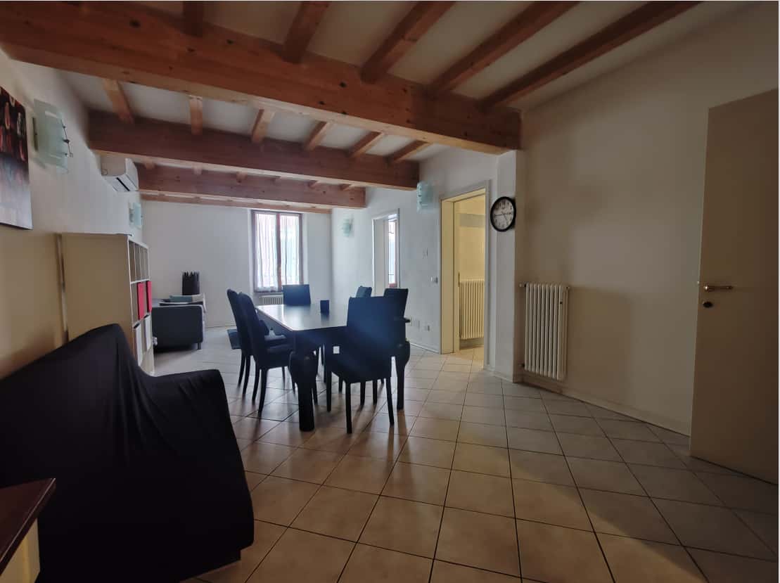 Quadrilocale via Emilia Santo Stefano 56, Centro Storico, Reggio Emilia