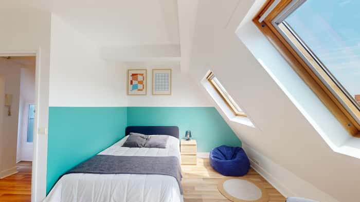 Listing photo thumbnail