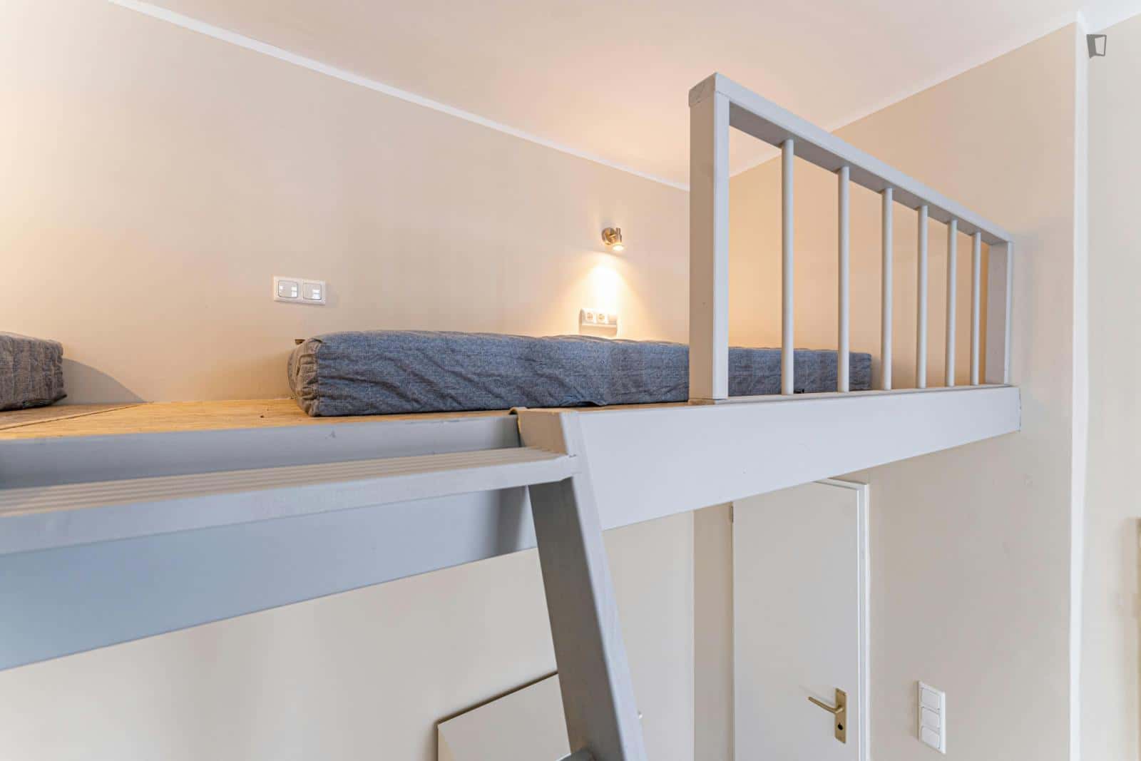 Room in Leibnizstraße, Charlottenburg, 10625 Berlin, Germany in Charlottenburg