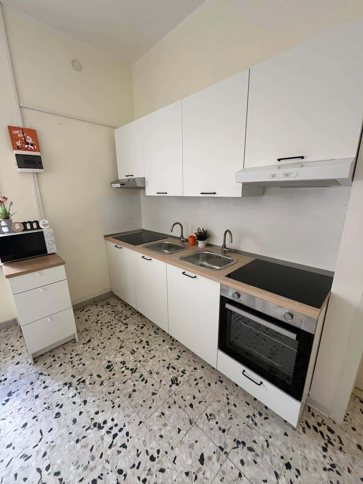 Via Grazie Deledda 22 - Stanza 107