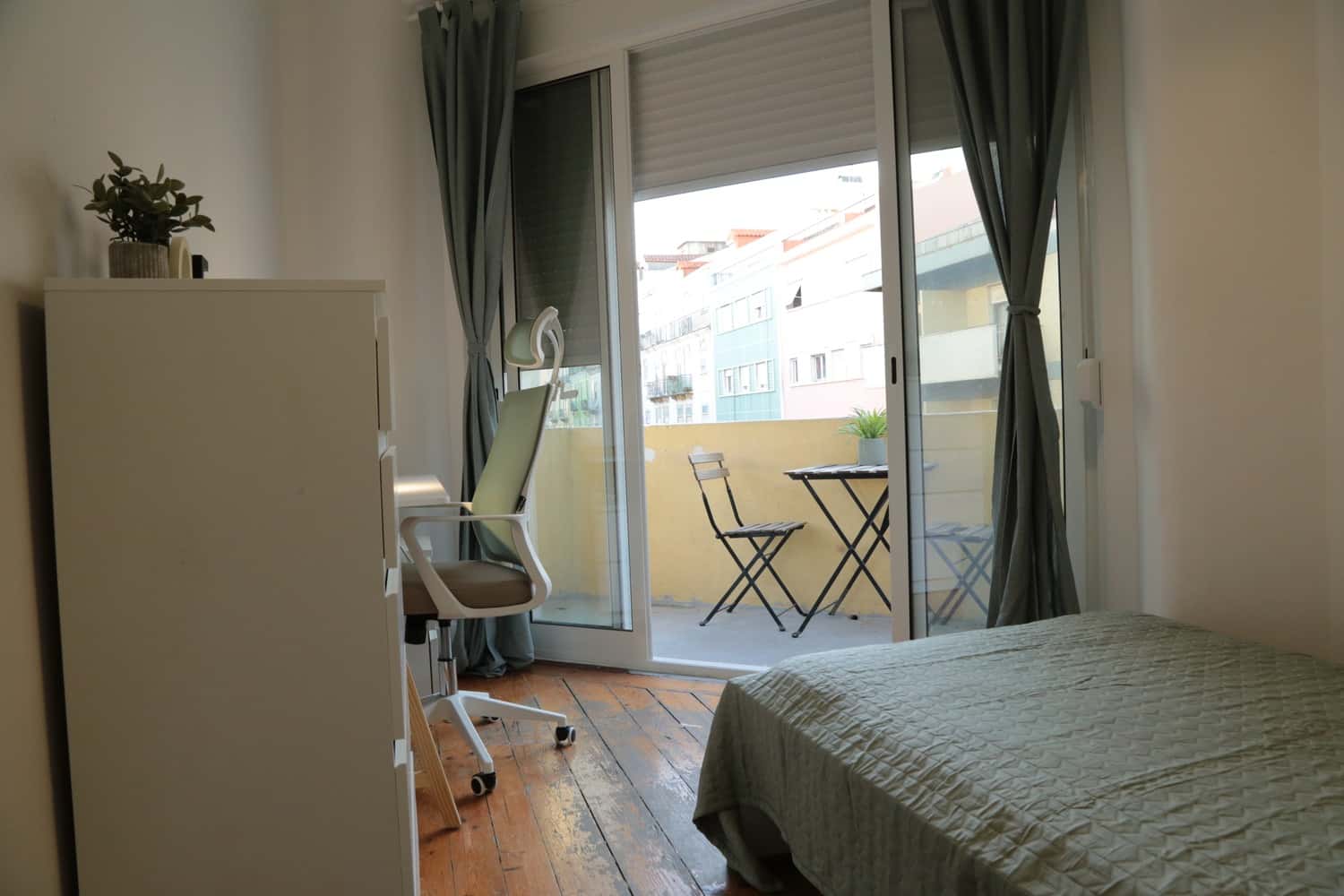 Room 1 - 05. Carvalho Araujo 90 2E