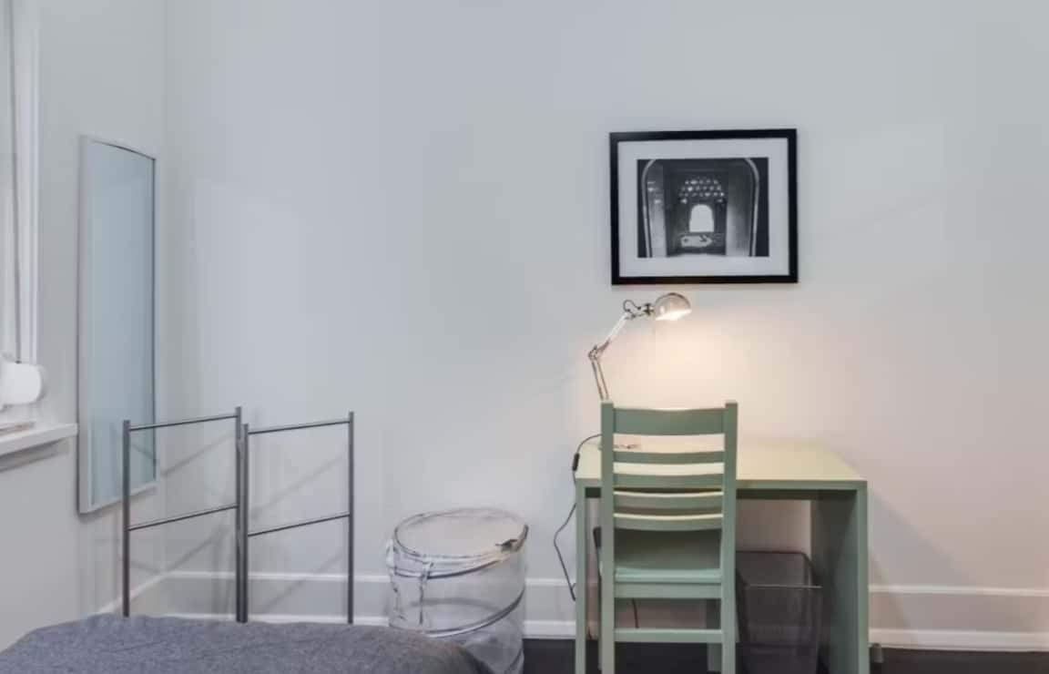 Comfy Room with Windows in Saldanha - VH IV- R6