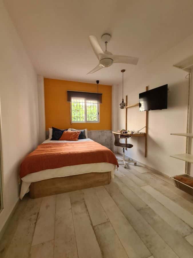 Habitación en piso de 4 habitaciones en Algirós