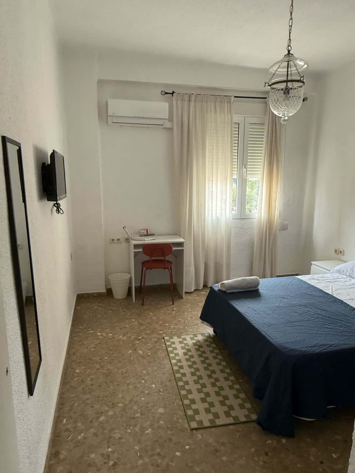 449-5 Avenida Comandante Benitez N°7 Habitación 5