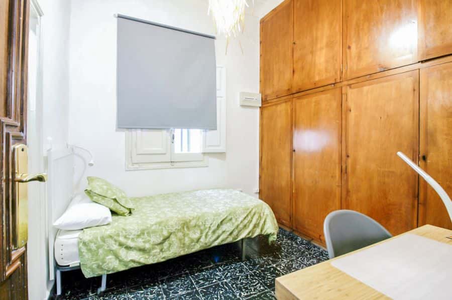 Habitación en piso de 6 habitaciones en La Petxina