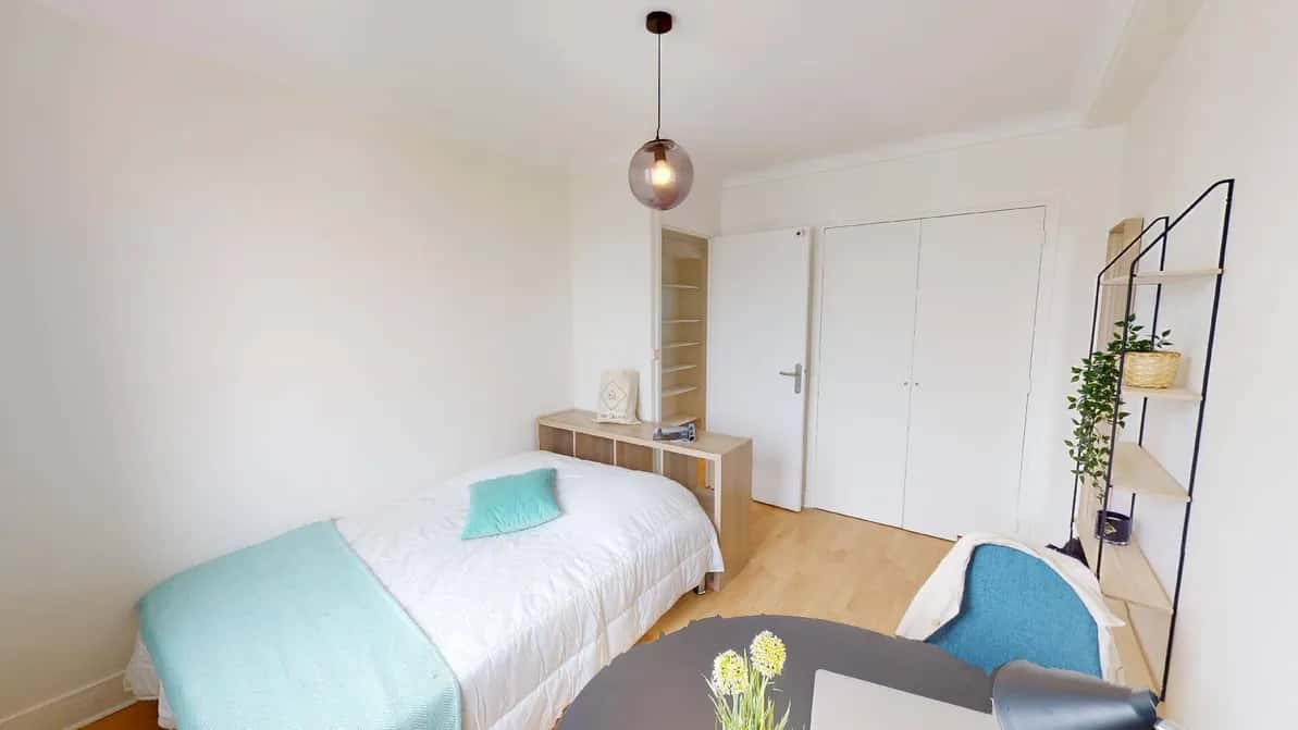 Quarto em Rue de Saussure, Paris para 90 m² com 4 quartos