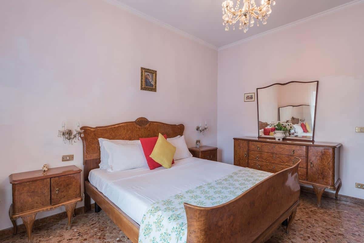 003 - Borgo Vittorio - Warm apt in ancient building in Vatican-P S Pietro