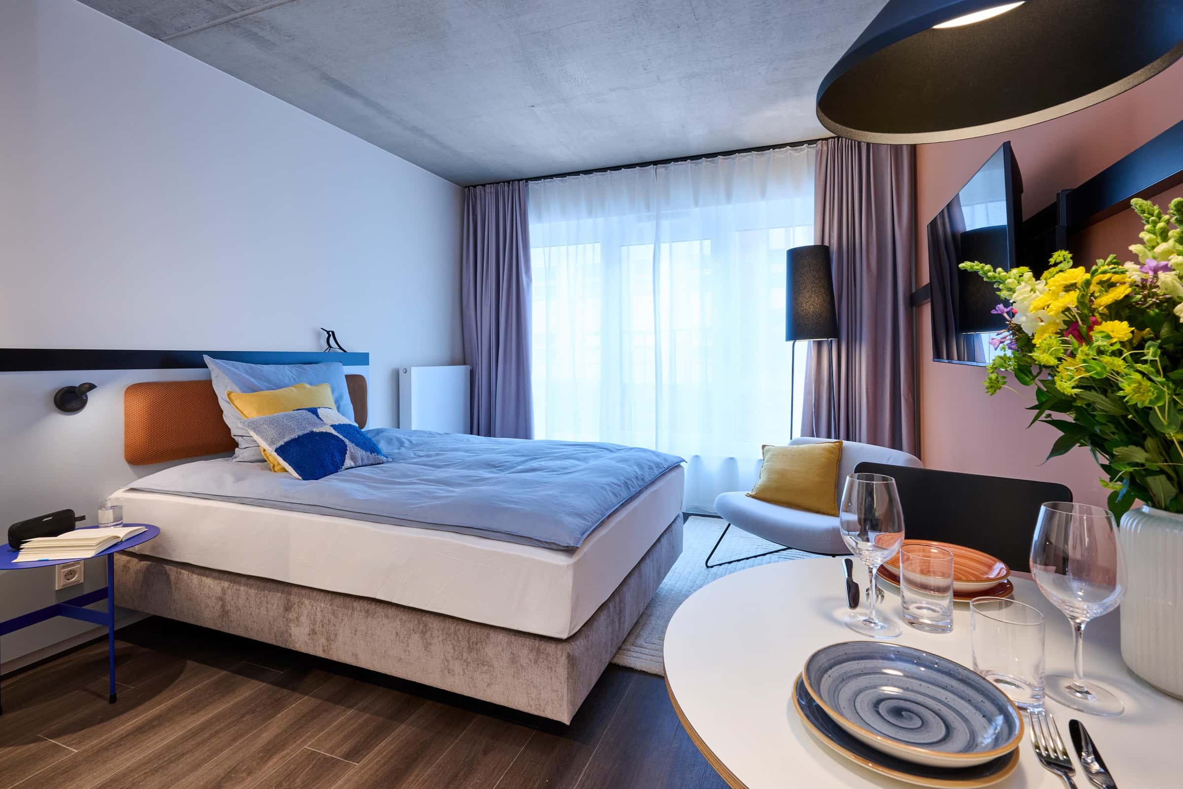 Reduced Rent - All Incl. rent - Fully furnished studio in Charlottenburg with Balcony, Gym & Co-working space