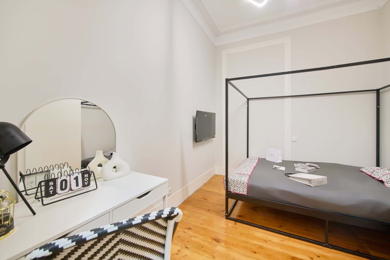 Room 6  - 94. Largo Vitorino Damasio 2 2E