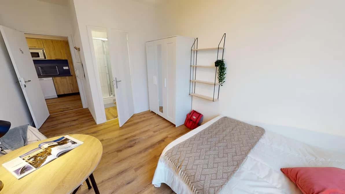 Habitación en Avenue Sainte-Anne, Asnières-sur-Seine para 222 m² con 11 dormitorios