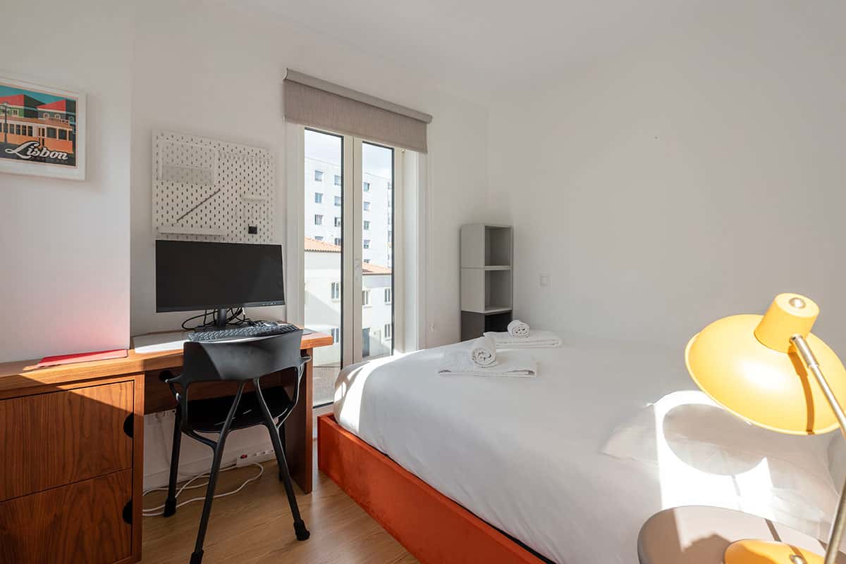 Modern Duplex T2 with Work-Friendly Setup in Cedofeita, Porto