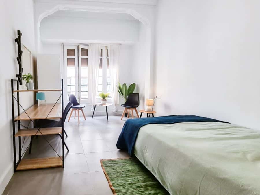 Habitación en piso de 7 habitaciones en Ciutat Vella
