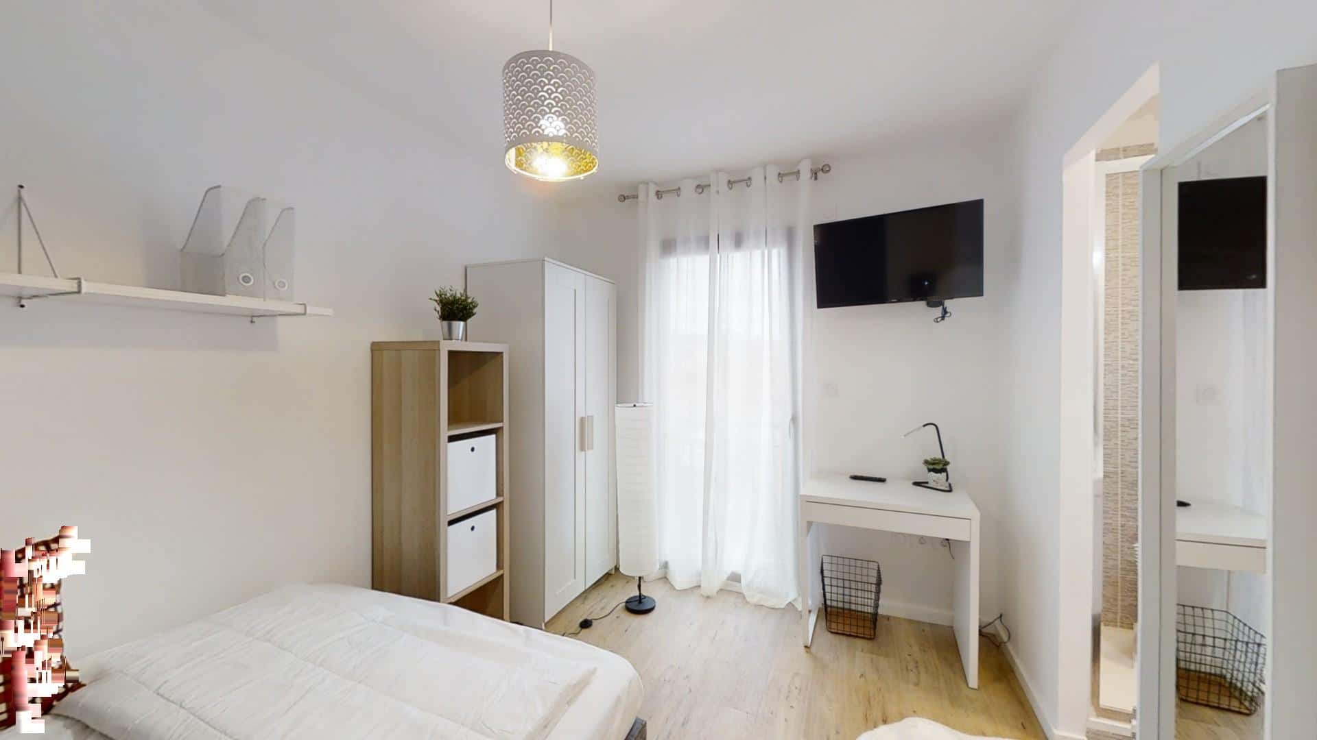 Chambre 4 - MATHALY N