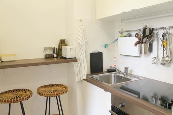 Furnished 1 room studio with elevator and balcony - Photo 3