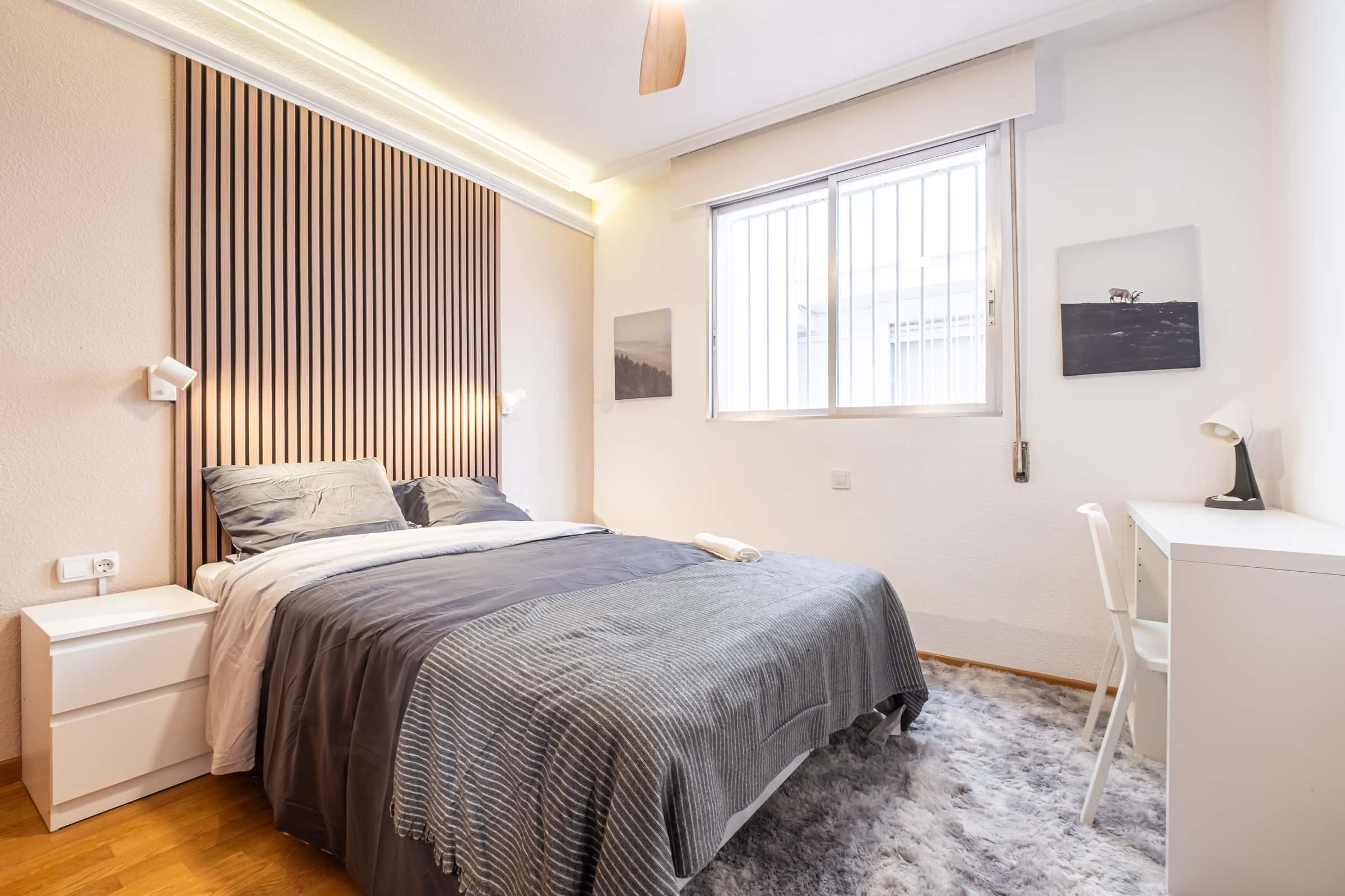 Zimmer in Carrer Italia, Alacant für 120 m² mit 6 Schlafzimmer