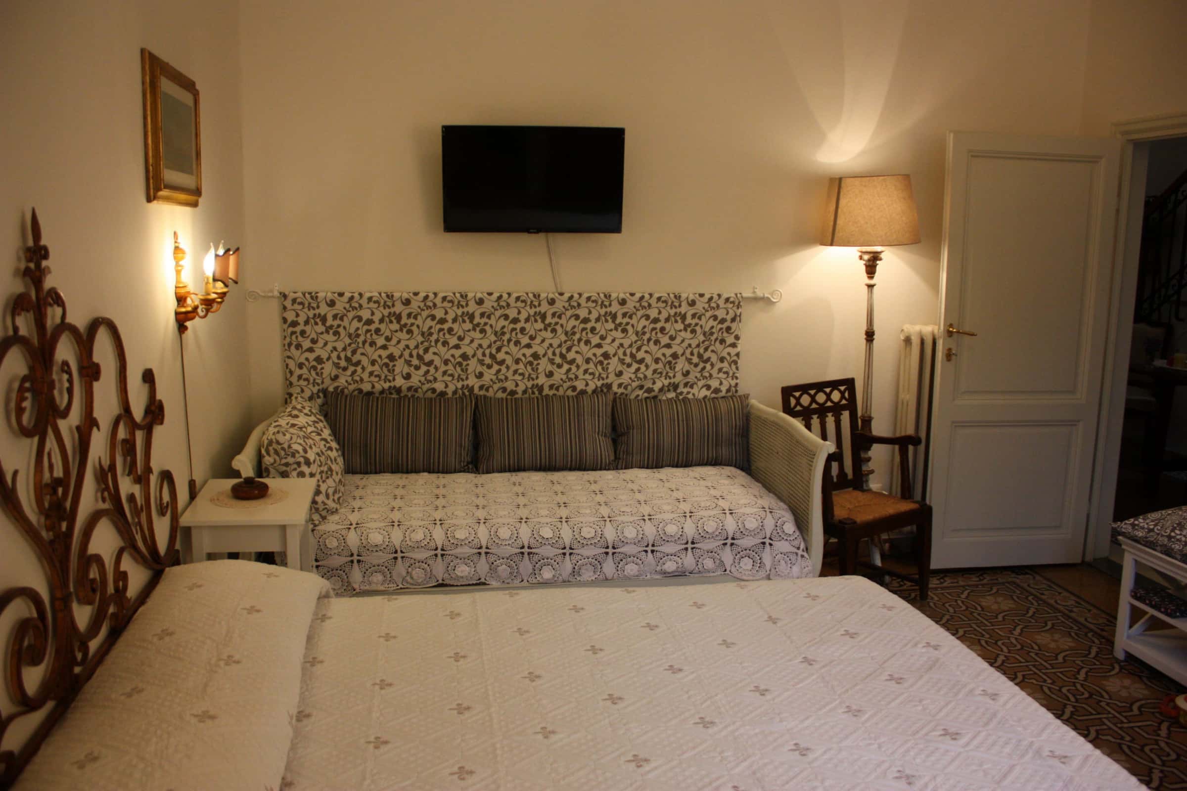 Stanza in Via Piero Cironi, Firenze di 160 m² con 3 camere