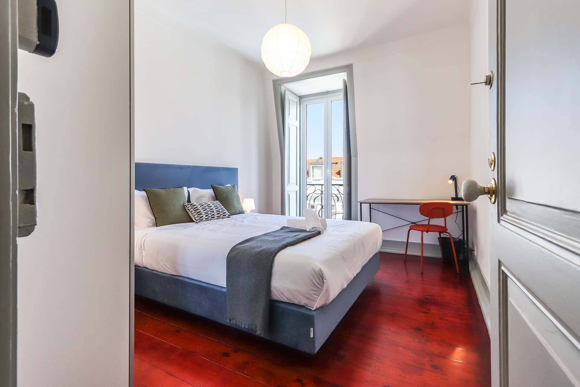 Bright double bedroom with balcony in Campo de Ourique - Room 4