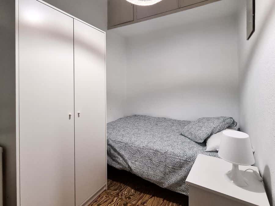 Habitación en piso de 5 habitaciones en Eixample