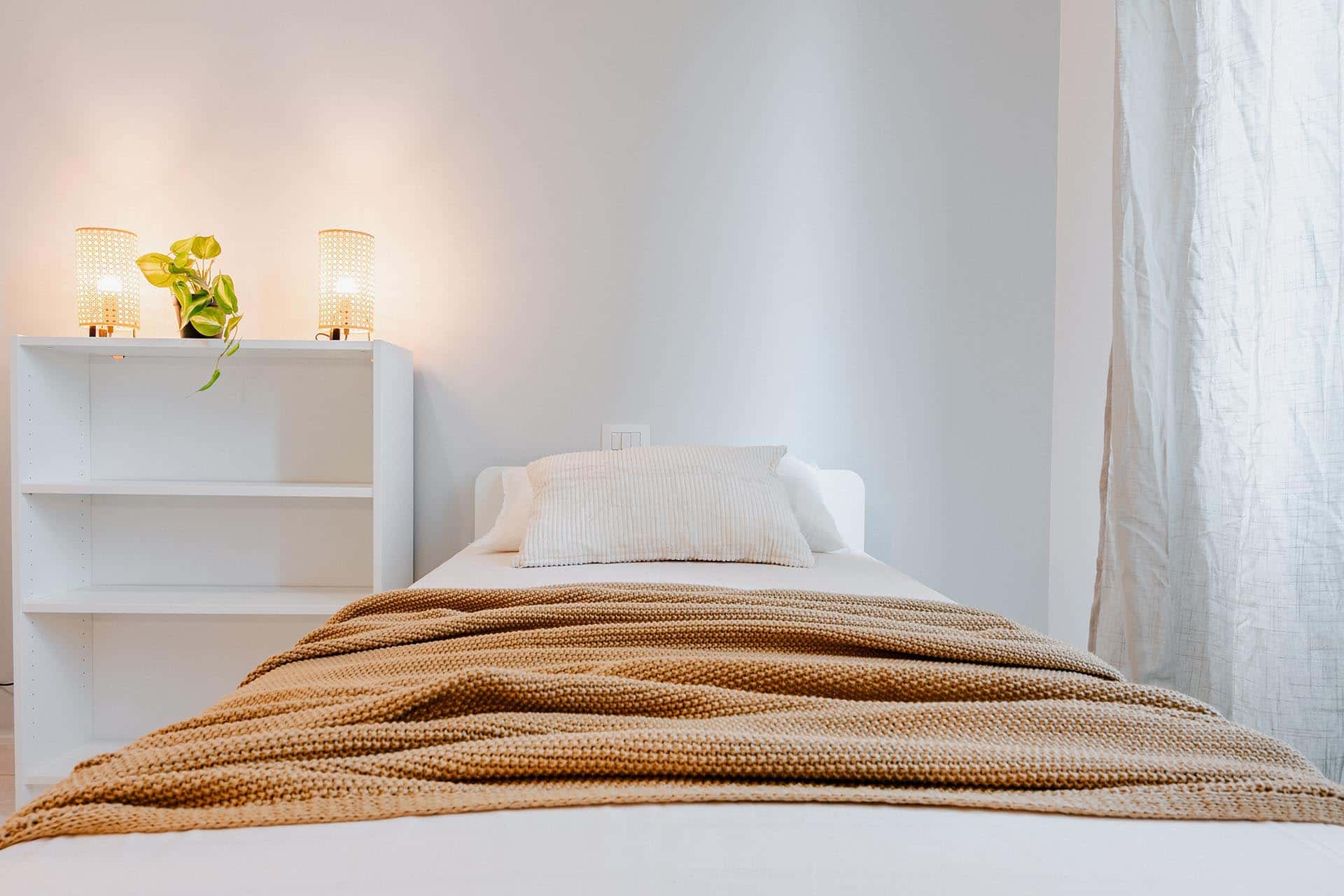 via assietta 9 sc. g  shared room d2 - bed b