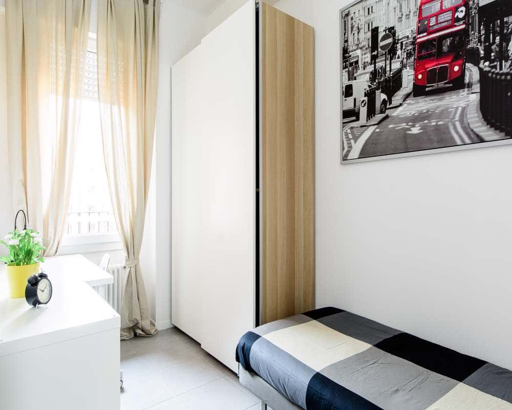 Stanza in Via Oreste Regnoli