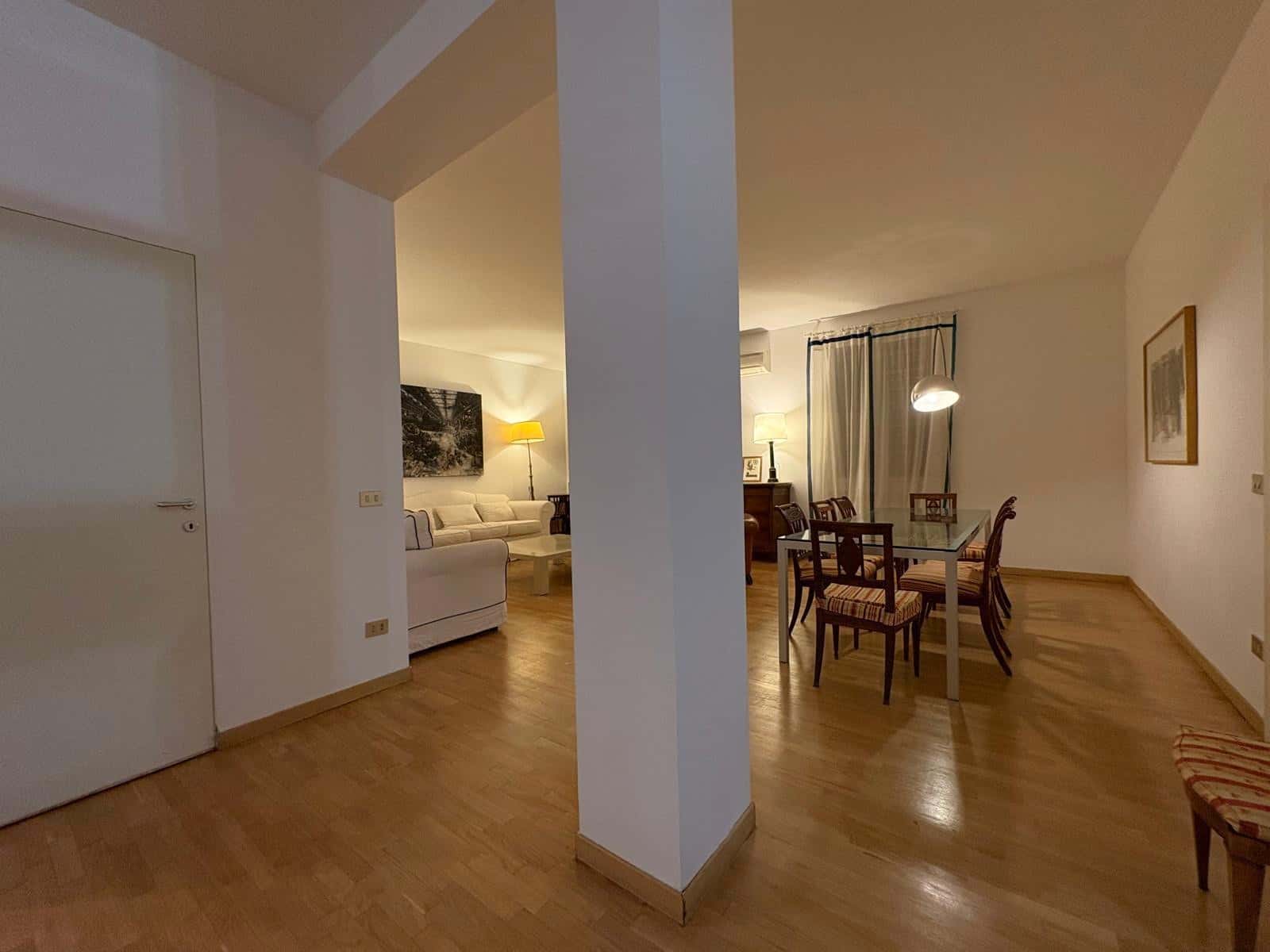 Elegante Appartamento in Via Carlo Poma, Milano