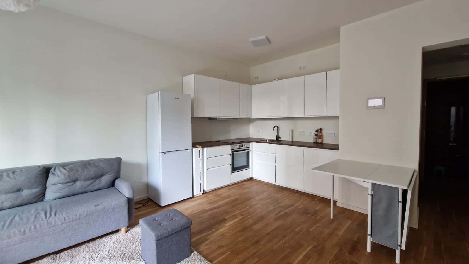 Reduced Rent - Modern Fully Furnished 2-Bedroom Apartment | 52 m²  Berlin with private Garden