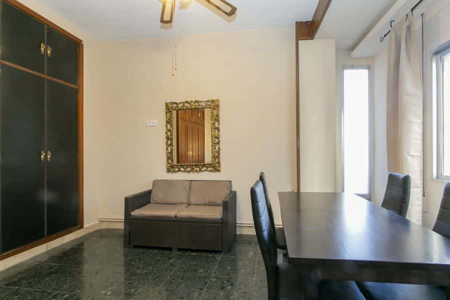 Habitación en piso de 5 habitaciones en Sant Francesc