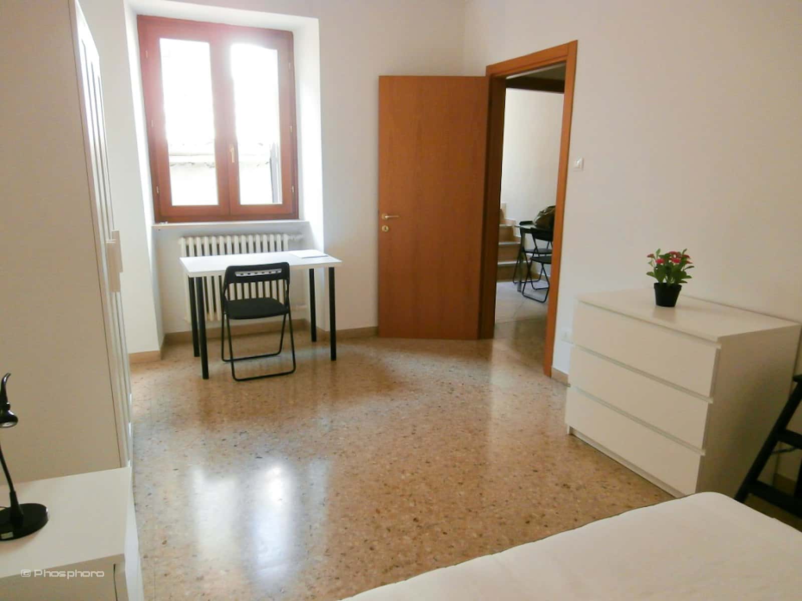 Quarto em Via Santa Chiara, Verona para 70 m² com 3 quartos
