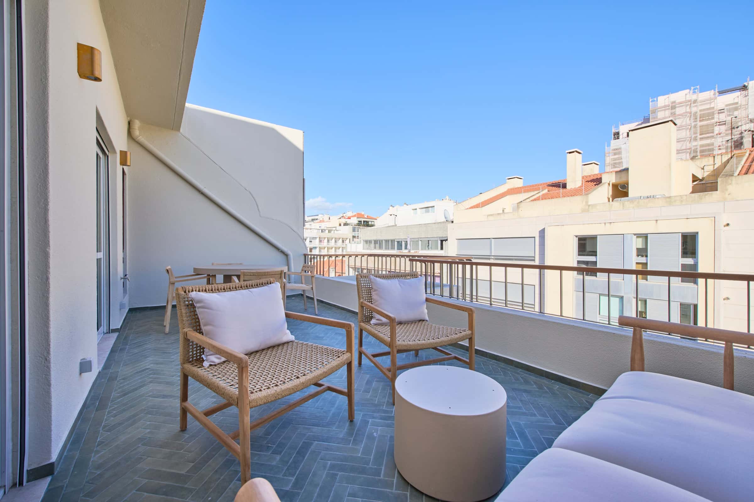 Apartment near Parque Eduardo VII, Lisbon - Premium Location - Type B - 4th floor
