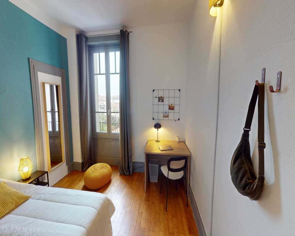 Chambre dans le rue de crequi