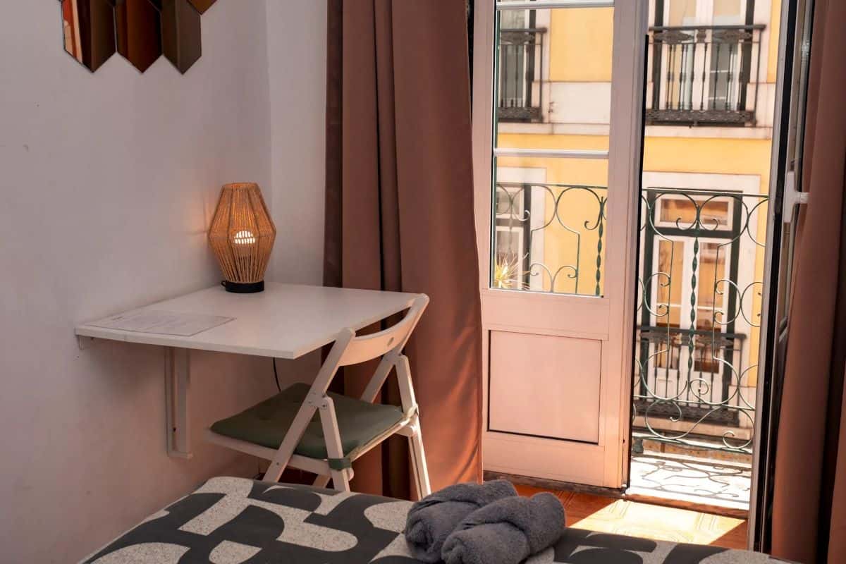 Chambre dans Rua Presidente Arriaga, Lisboa avec 4 chambres