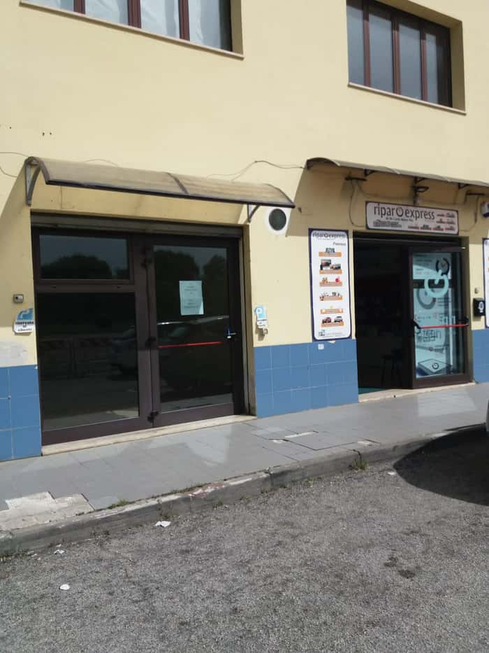 Listing photo thumbnail