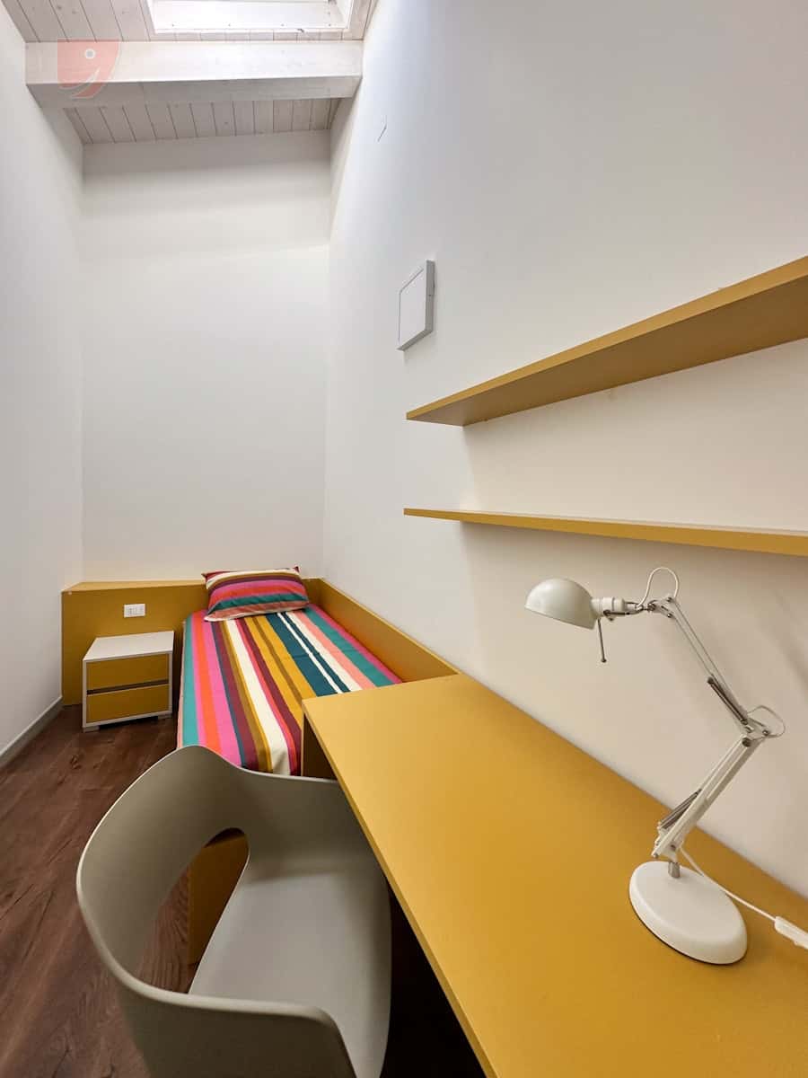 Room in Via Montebello, Ferrara for 71 m² with 3 bedrooms