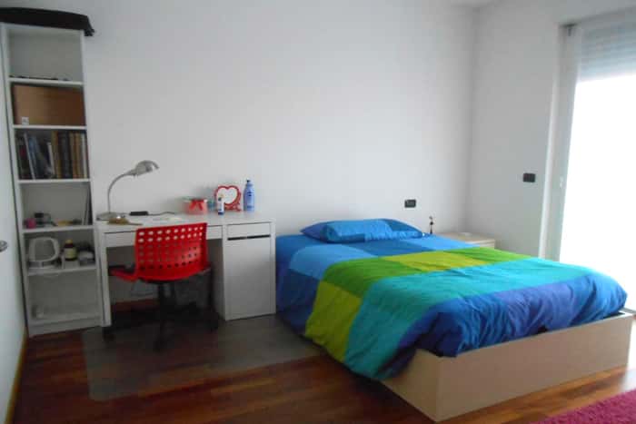 Listing photo thumbnail