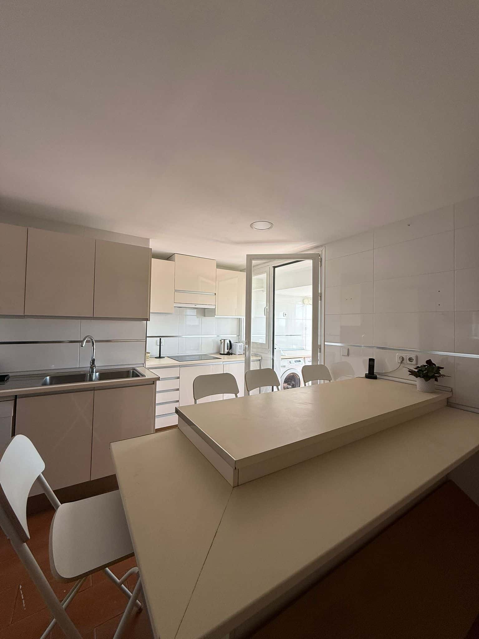 Room CMS48R1