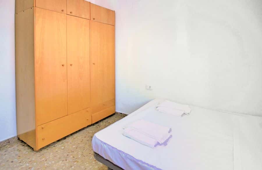 Habitación en piso de 4 habitaciones en Algirós