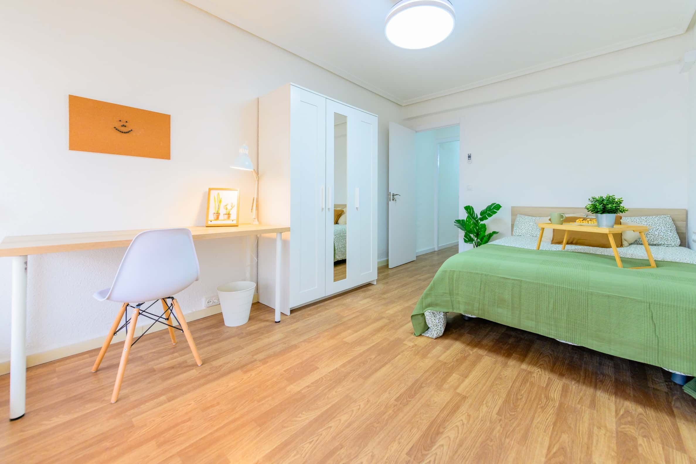 Habitacion privada en calle Santa Eva , Madrid