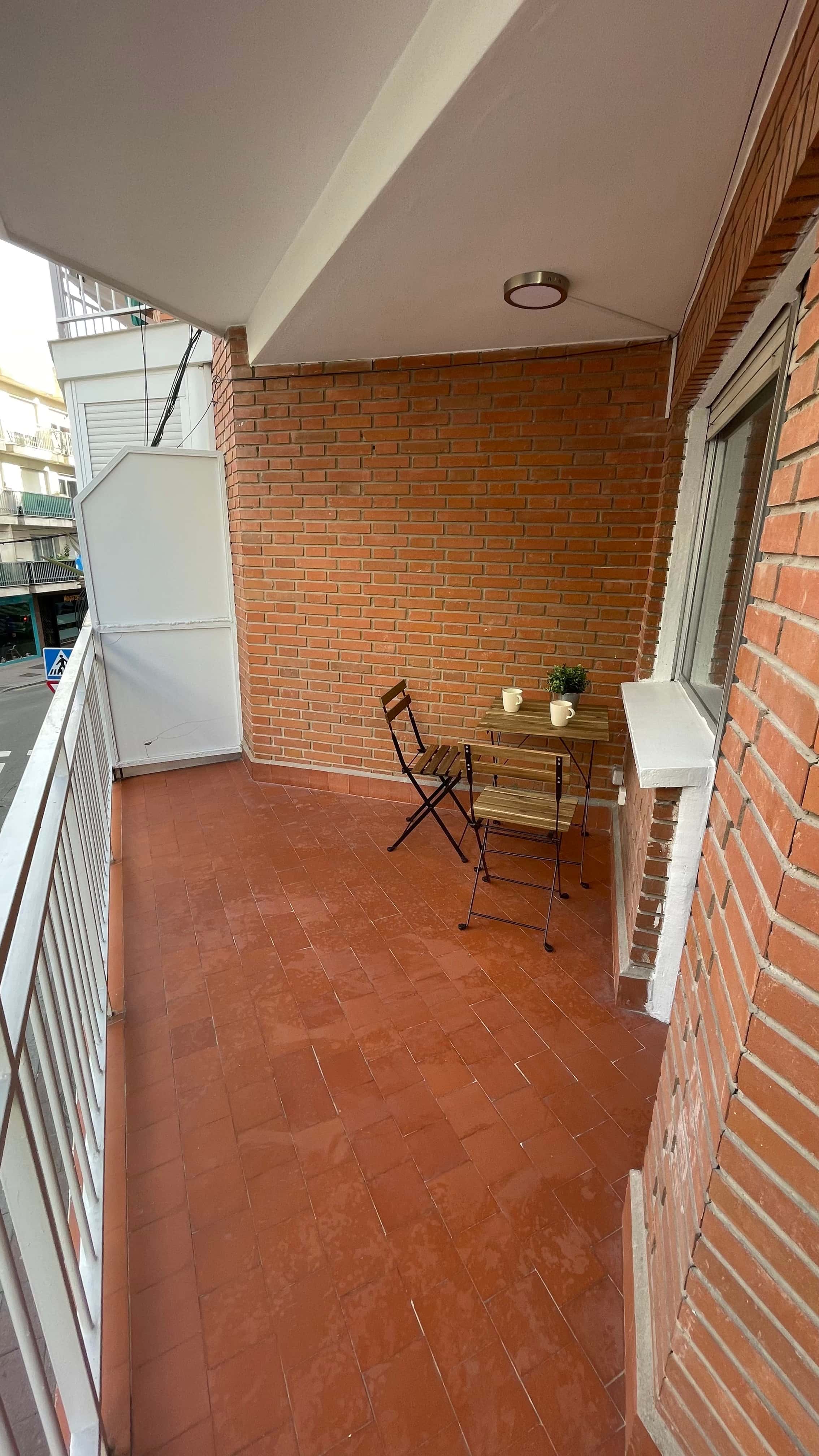 Hab 1 con terraza privada (se aceptan parejas) en Calle Polvoranca